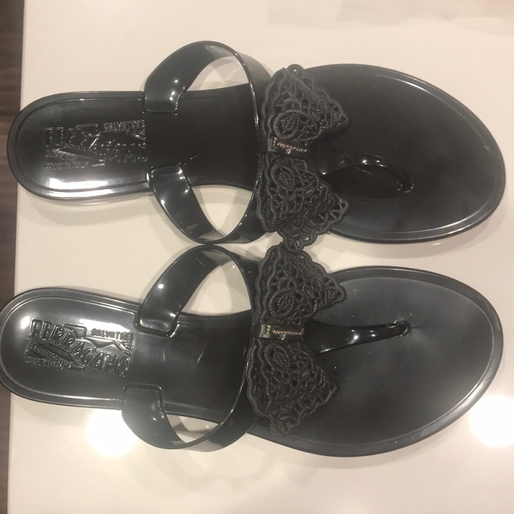 Ferragamo jelly thong slide sandals!